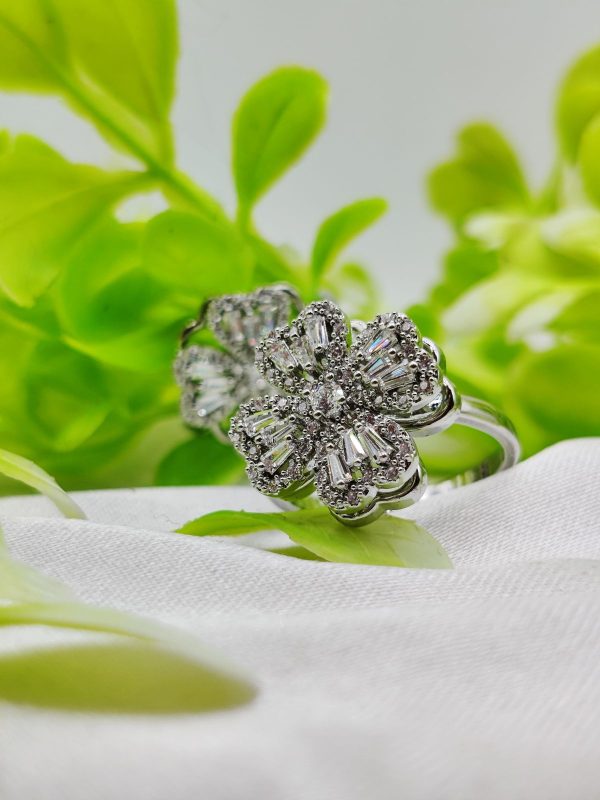 Imported Dazzling Movable Floral Blossom Adjustable Ring in Gold and Silver – Elegant Floral Design for Girls & Women