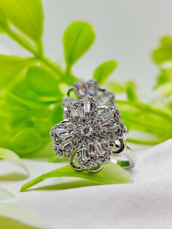 Imported Dazzling Movable Floral Blossom Adjustable Ring in Gold and Silver – Elegant Floral Design for Girls & Women