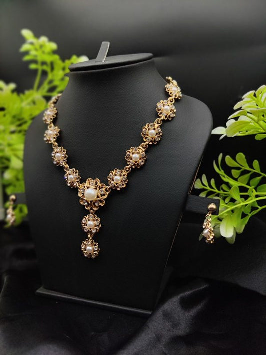 Imported Majestic Pearl Flower Necklace Set