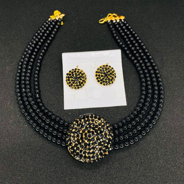 Stylish Pearls Necklace Set With Earrings β Elegant Beaded Jewelry For Girls & Women β Green, Blue, Black Variants