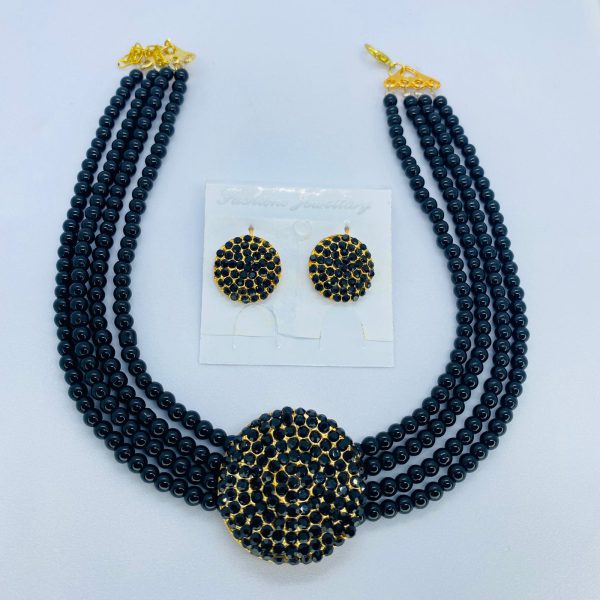 Stylish Pearls Necklace Set With Earrings β Elegant Beaded Jewelry For Girls & Women β Green, Blue, Black Variants