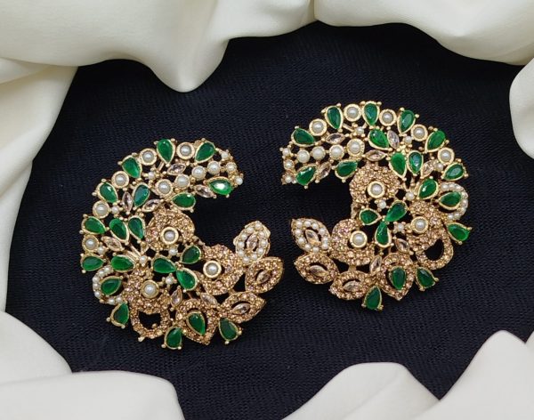 Green Oval Crystal Adjustable Bracelet – Elegant Artificial Jewelry