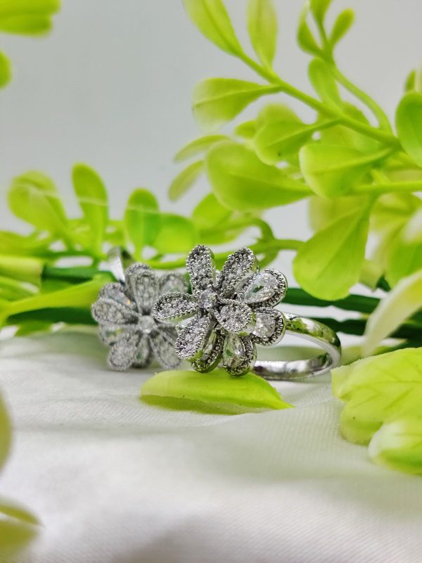 Silver blooming flower adjustable ring with shining crystals – elegant ring for girls