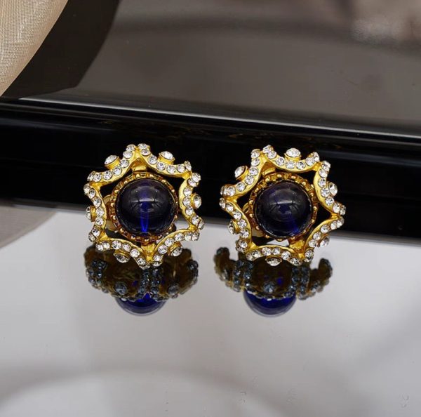 Dual-Toned Rhinestone Stud Earrings in Royal Purple and Ruby Red – Elegant Gold Base Jewelry for Girls and Women
