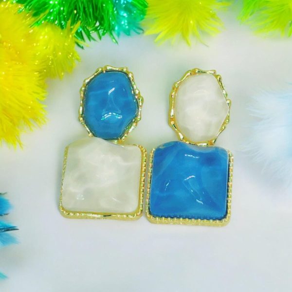 Elegant Blue and White Resin Statement Earrings with Gold Accents – Bold Modern Jewelry for Women
