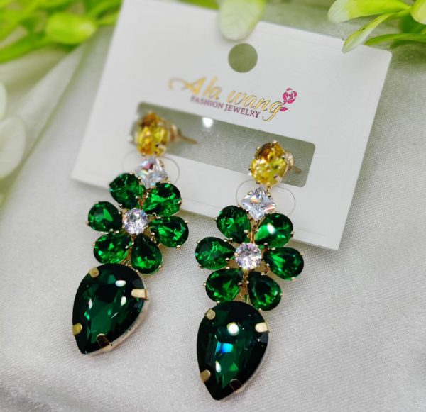 Emerald Radiance Floral Drop Earrings – Green Teardrop and Crystal Design for Women