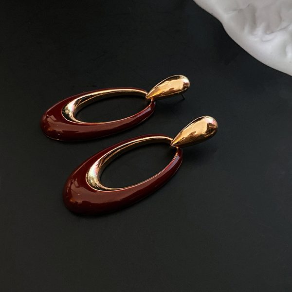Gold-Plated Oval Drop Earrings – Elegant Lightweight Fashion Jewelry for Women in Pakistan