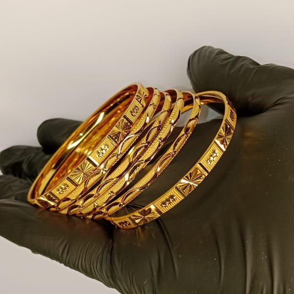 Luxurious Gold Plated Bangles Set for Women | 2 Bangles + 4 Churiyan | Bridal & Special Occasion | 2.5 Inch Size with Gift Box